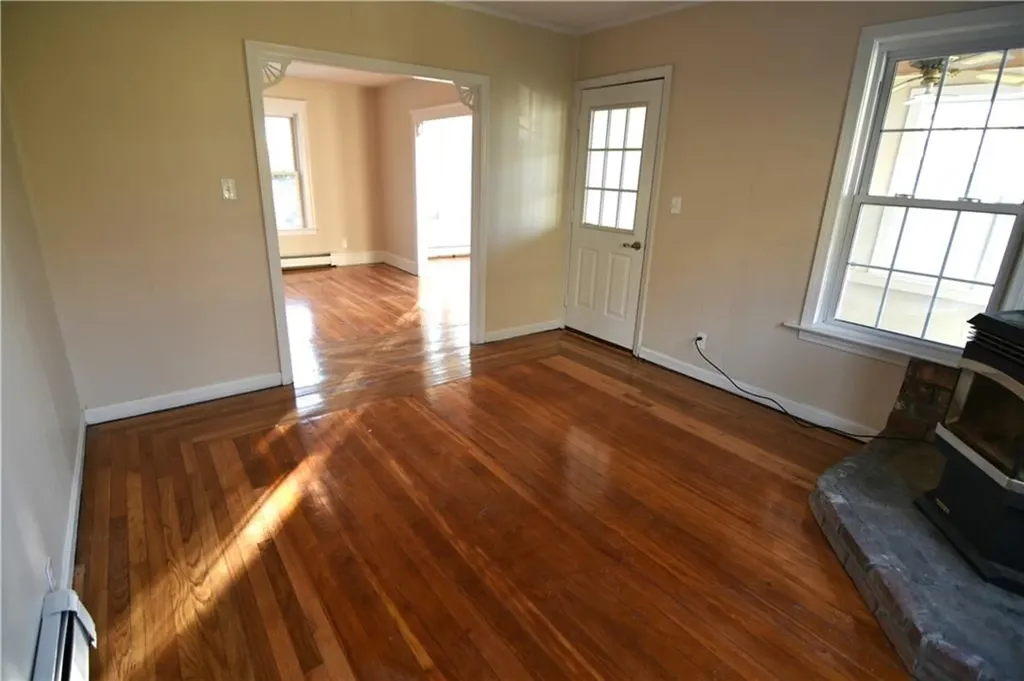 132 Division Street Woonsocket RI 02895