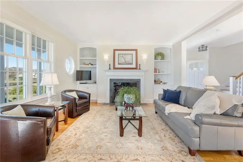 591 Ocean Avenue Newport RI 02840