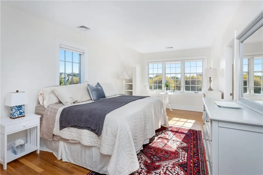 591 Ocean Avenue Newport RI 02840