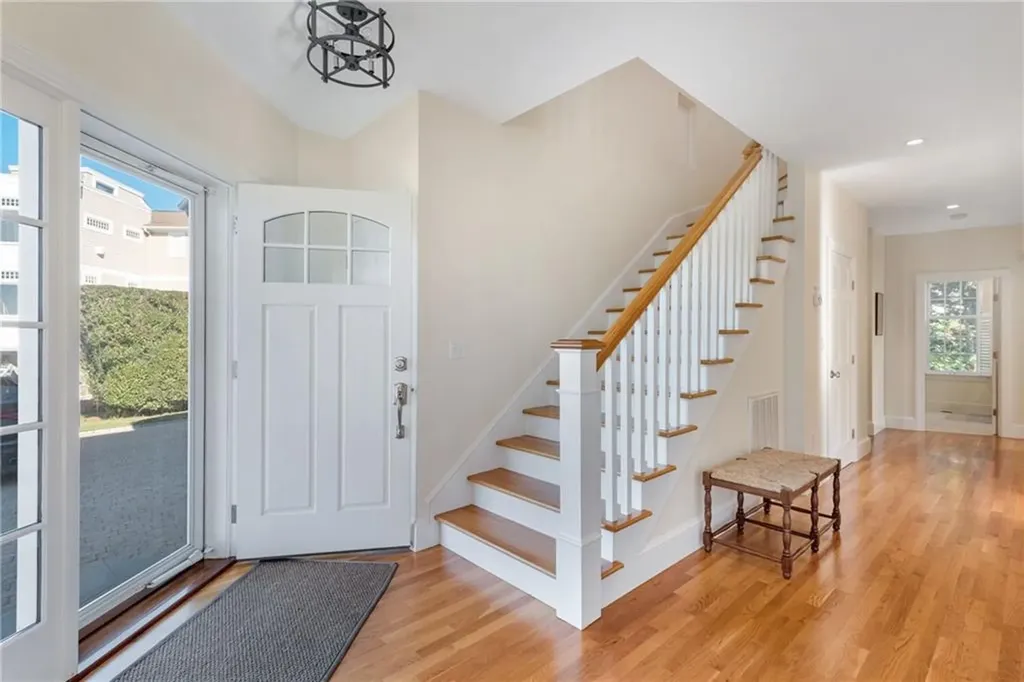 591 Ocean Avenue Newport RI 02840
