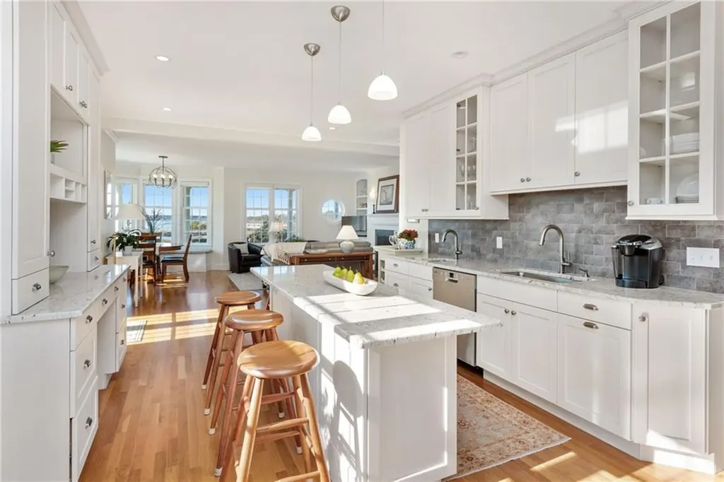 591 Ocean Avenue Newport RI 02840