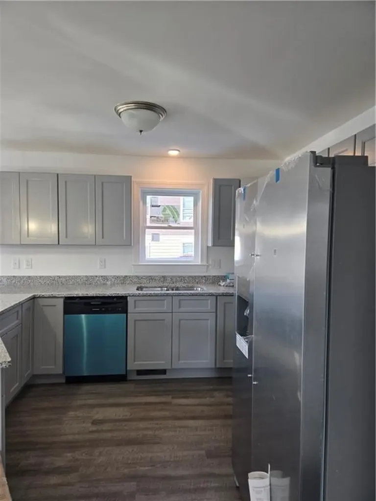 166 Street Louis Avenue Woonsocket RI 02895