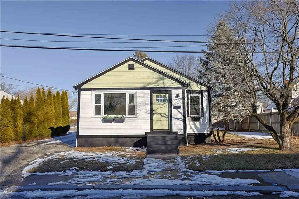 107 Standish Avenue Providence RI 02909