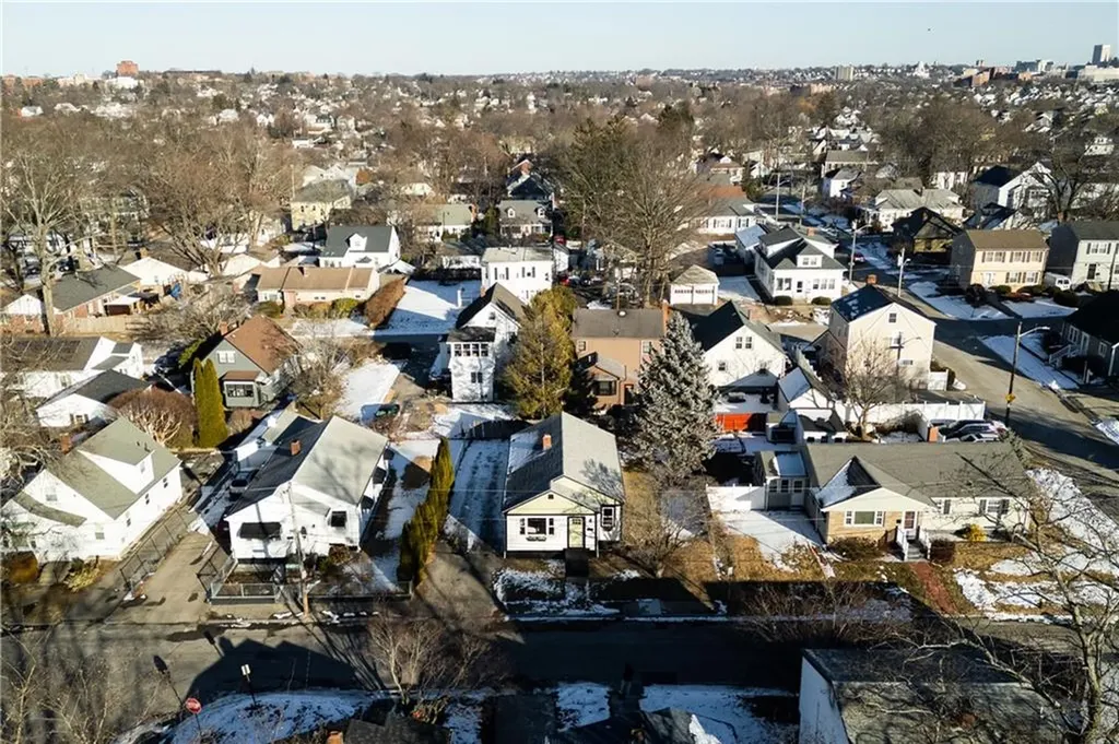 107 Standish Avenue Providence RI 02909