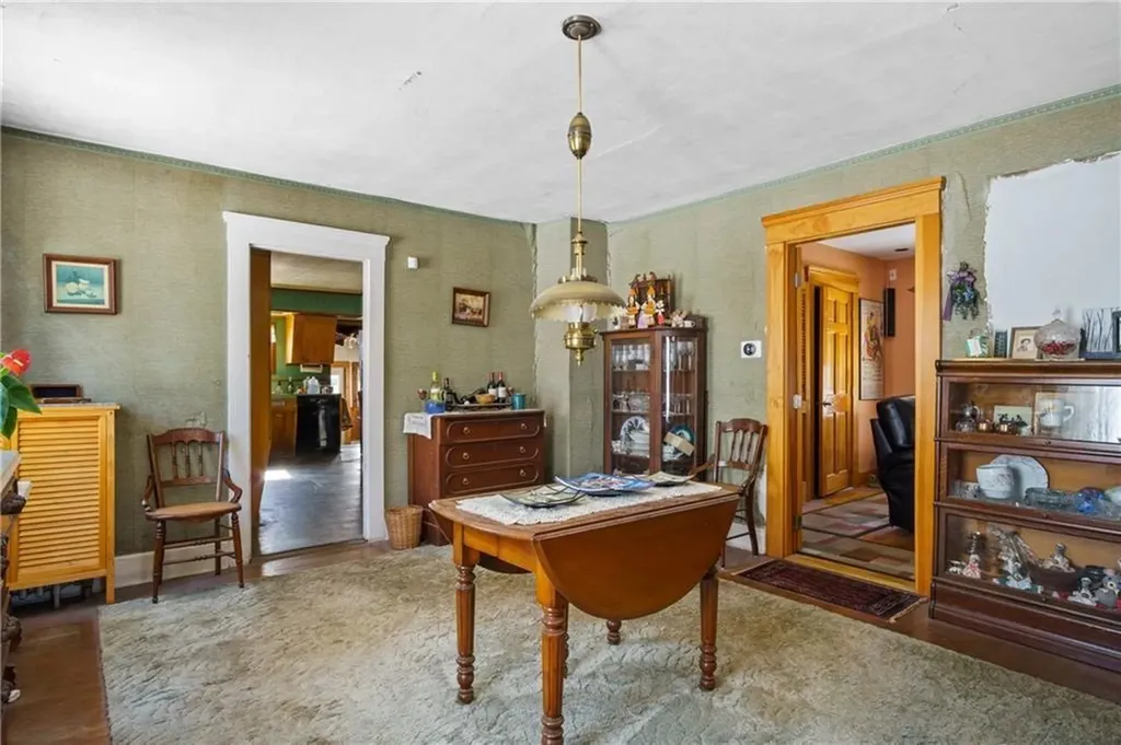 2202 Scituate Avenue Cranston RI 02921