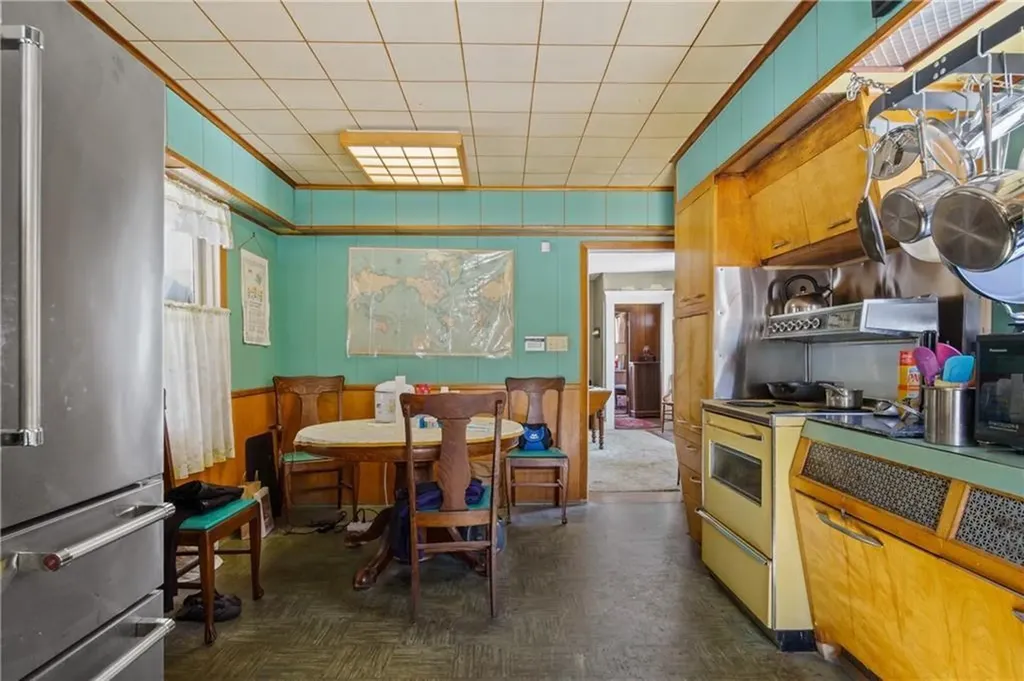 2202 Scituate Avenue Cranston RI 02921