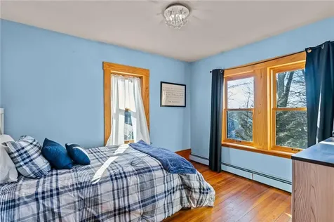 12 Mount Avenue Lincoln RI 02865