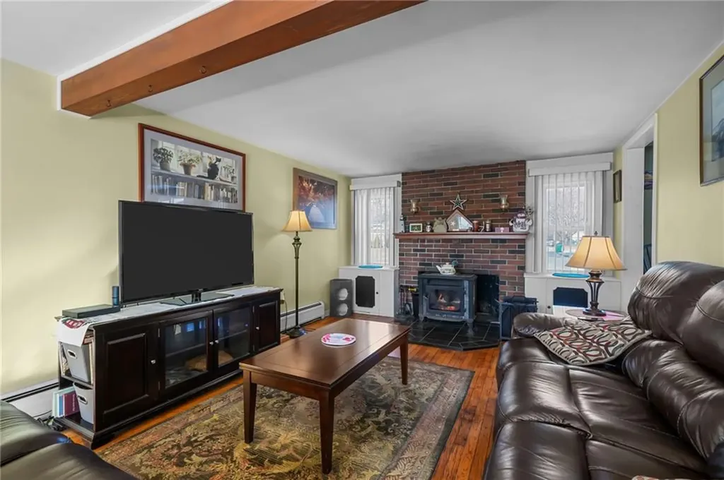 136 Vineyard Road Warwick RI 02889