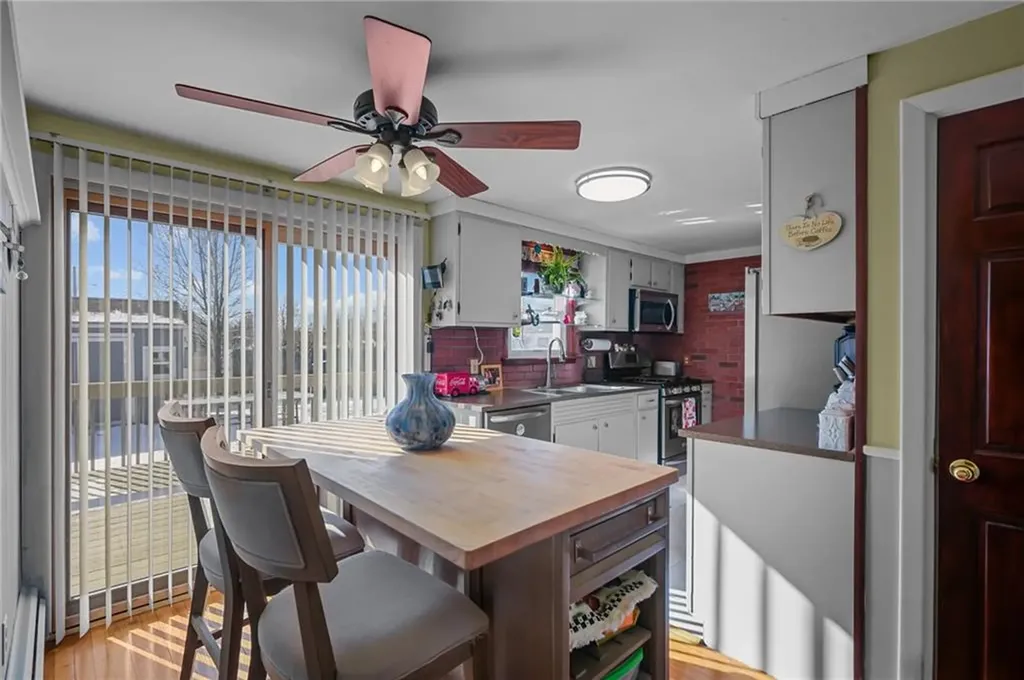 136 Vineyard Road Warwick RI 02889