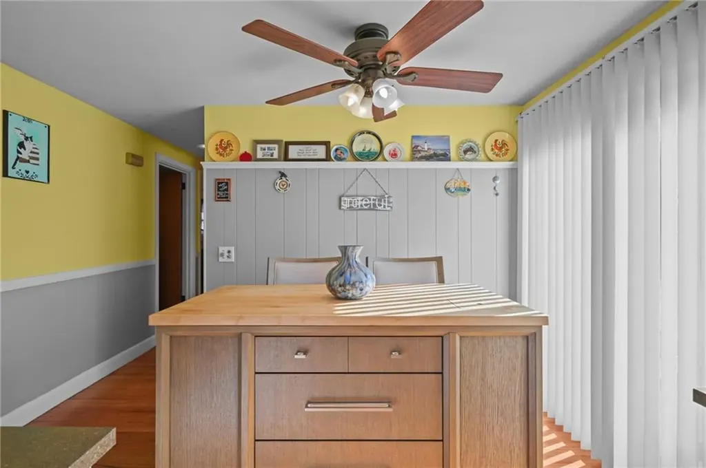 136 Vineyard Road Warwick RI 02889