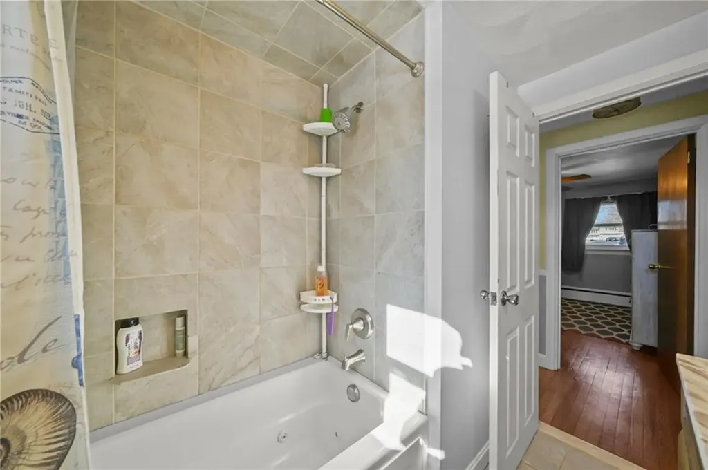 136 Vineyard Road Warwick RI 02889