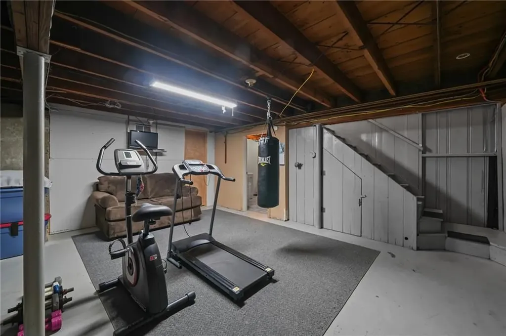 136 Vineyard Road Warwick RI 02889