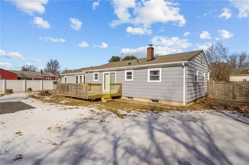 136 Vineyard Road Warwick RI 02889