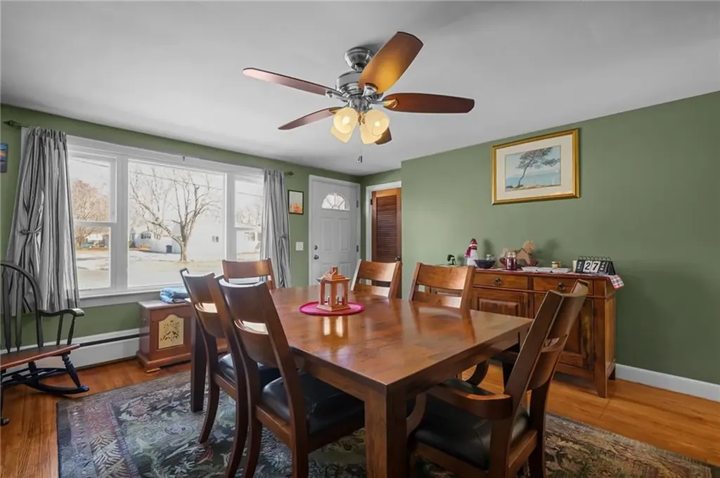 136 Vineyard Road Warwick RI 02889