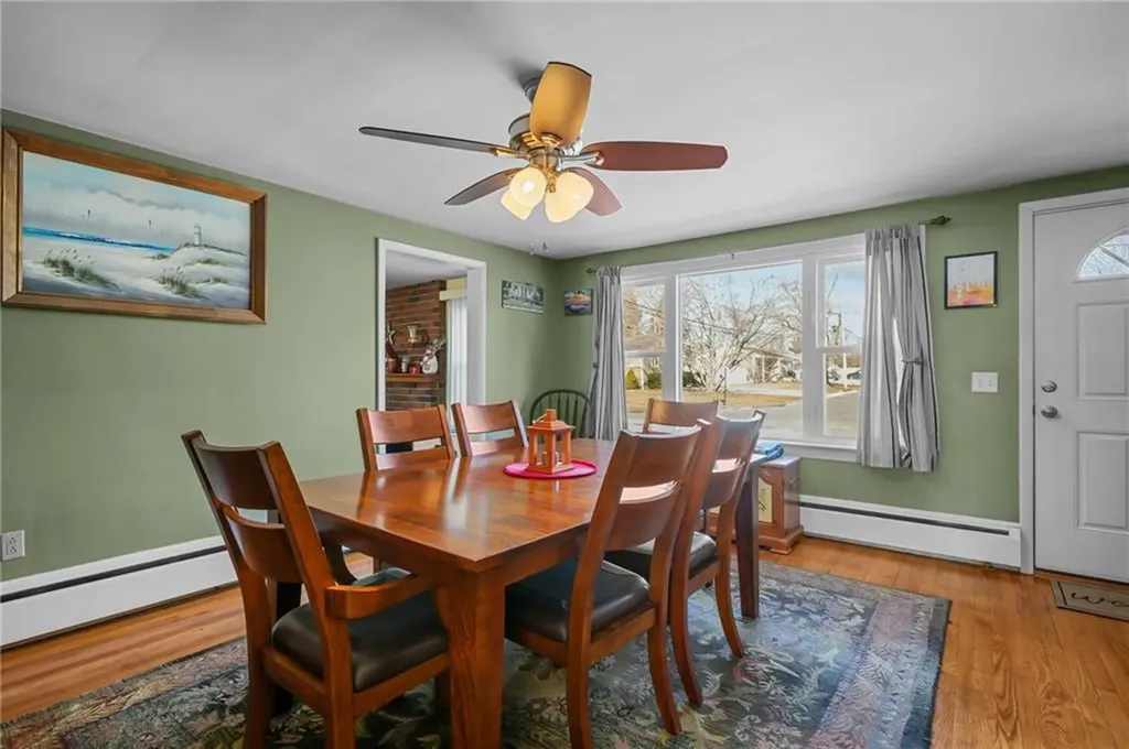 136 Vineyard Road Warwick RI 02889
