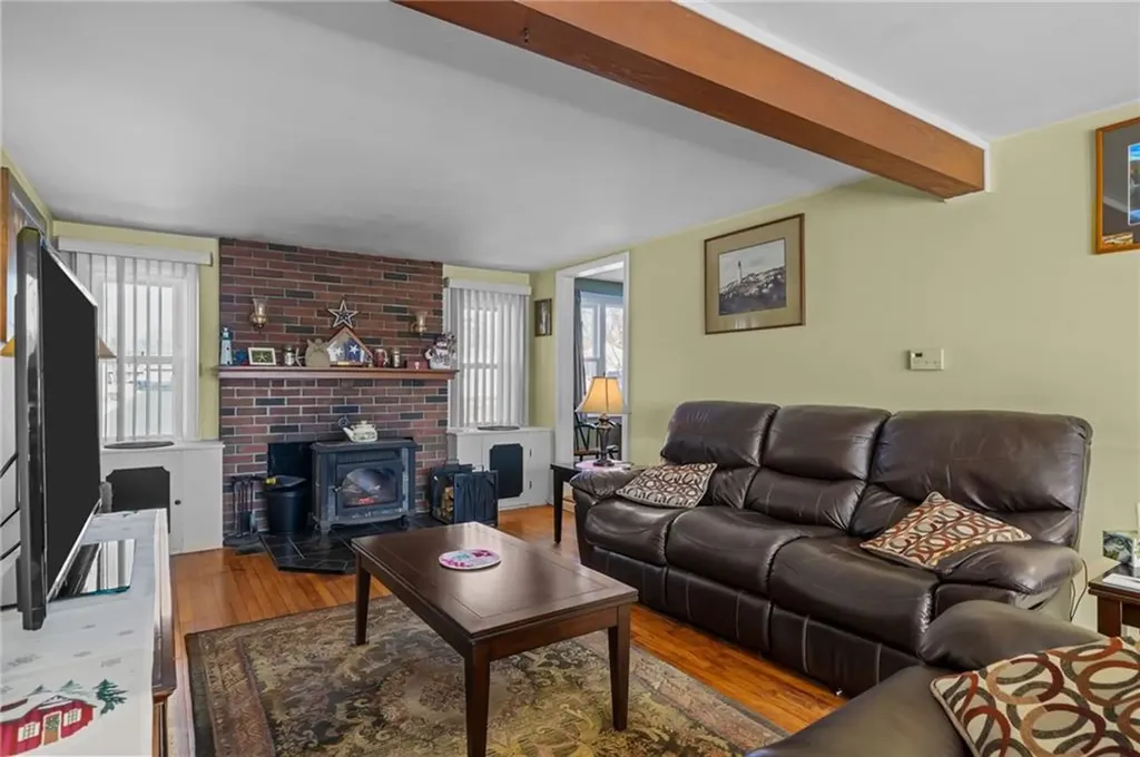 136 Vineyard Road Warwick RI 02889