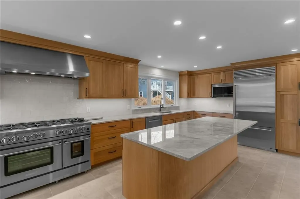 46 Country View Drive Cranston RI 02921