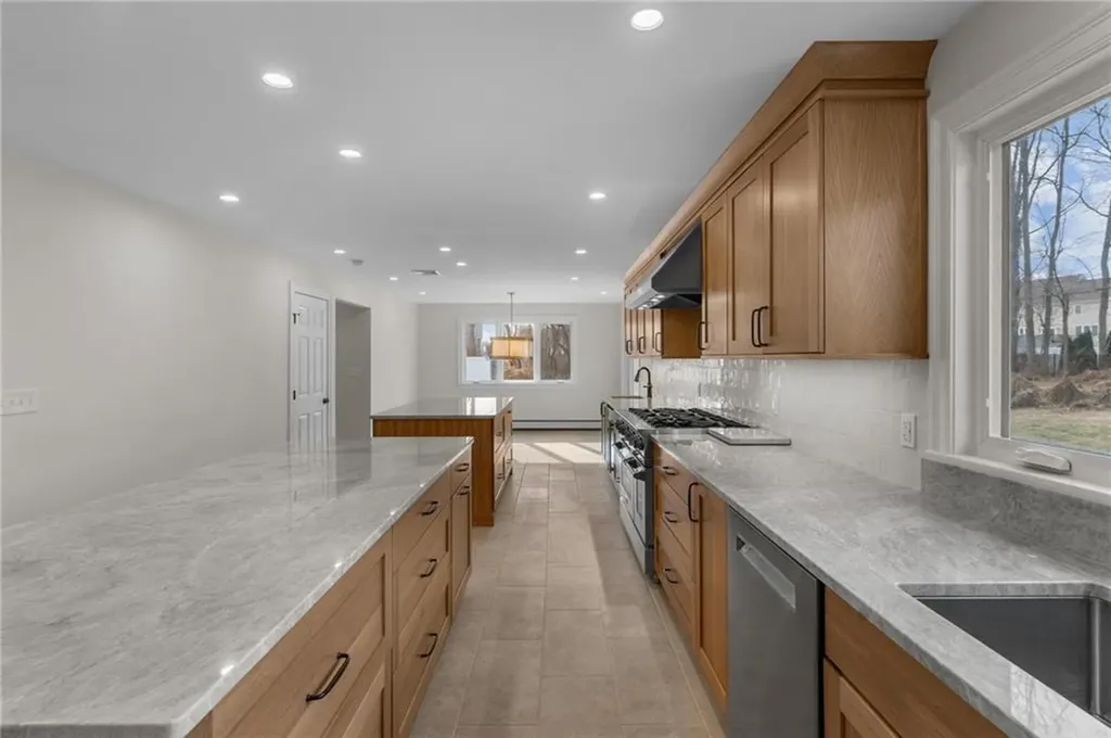 46 Country View Drive Cranston RI 02921