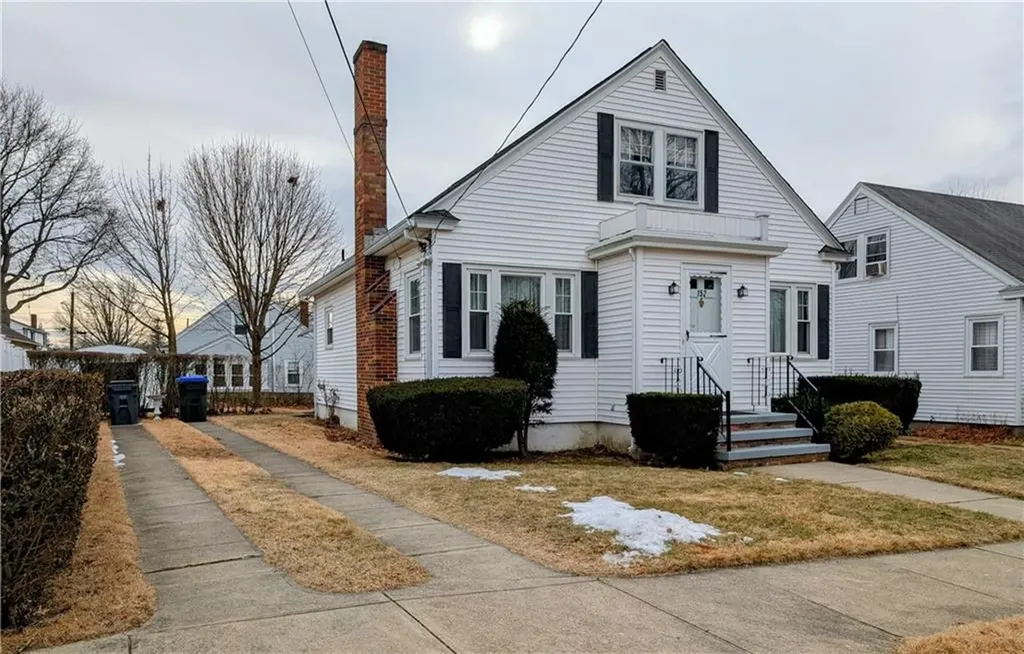 152 Sandringham Avenue Providence RI 02908