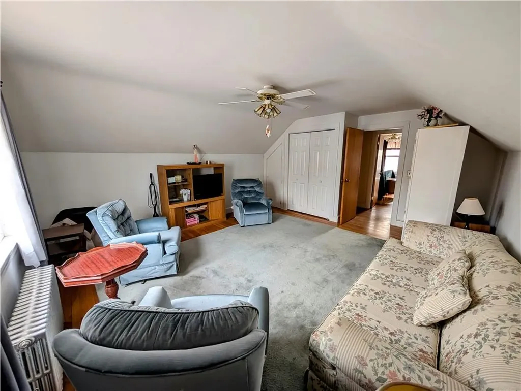 152 Sandringham Avenue Providence RI 02908