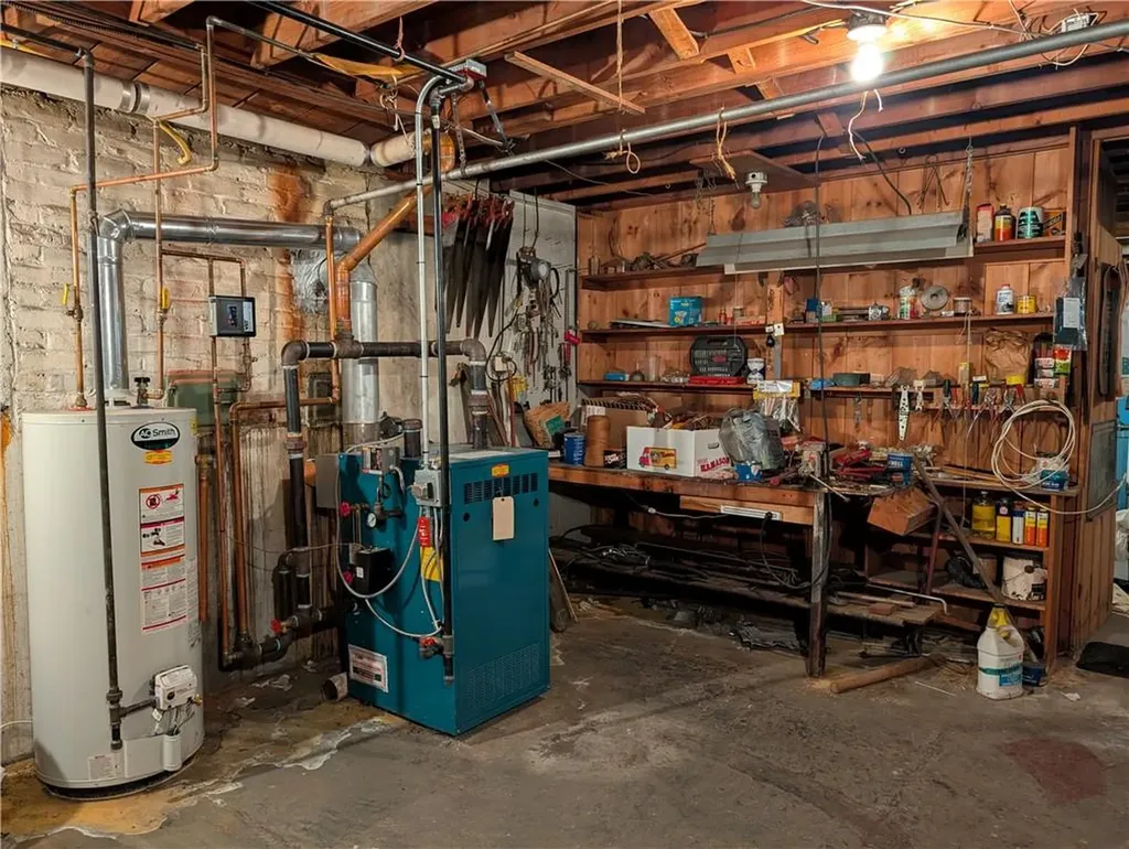 152 Sandringham Avenue Providence RI 02908