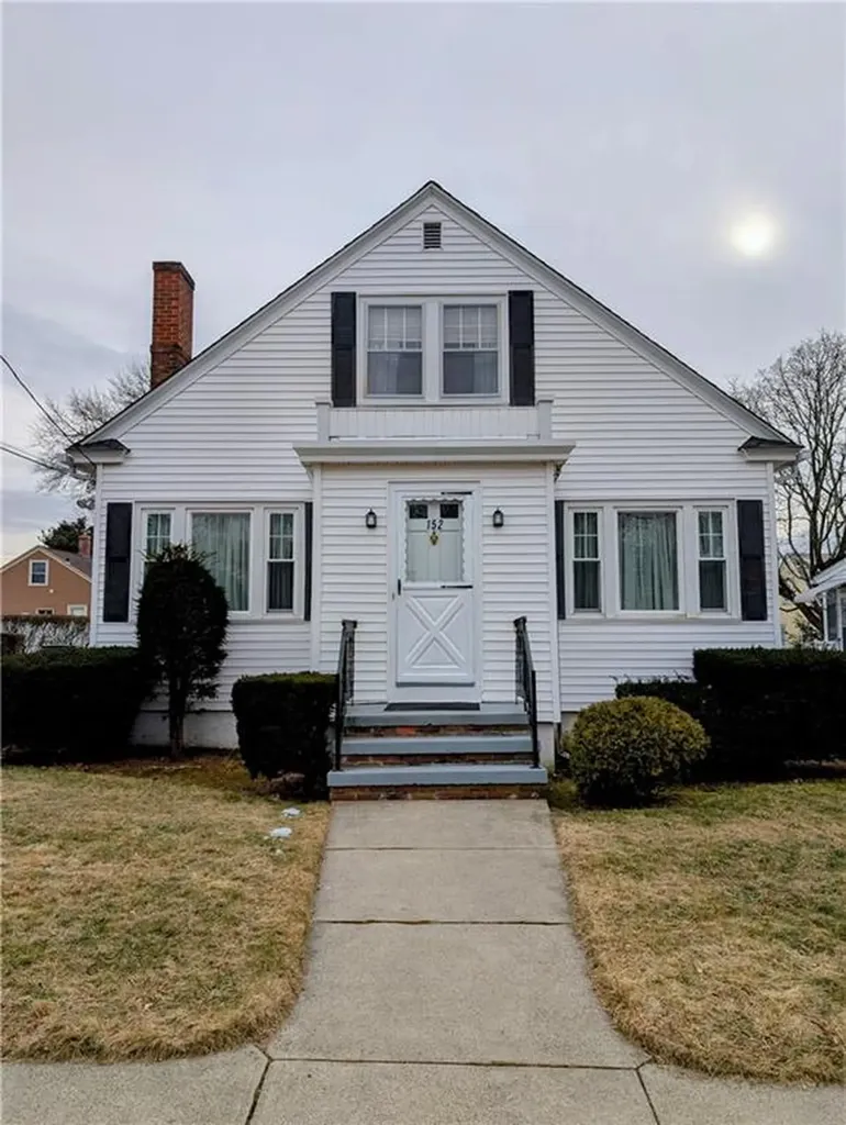 152 Sandringham Avenue Providence RI 02908