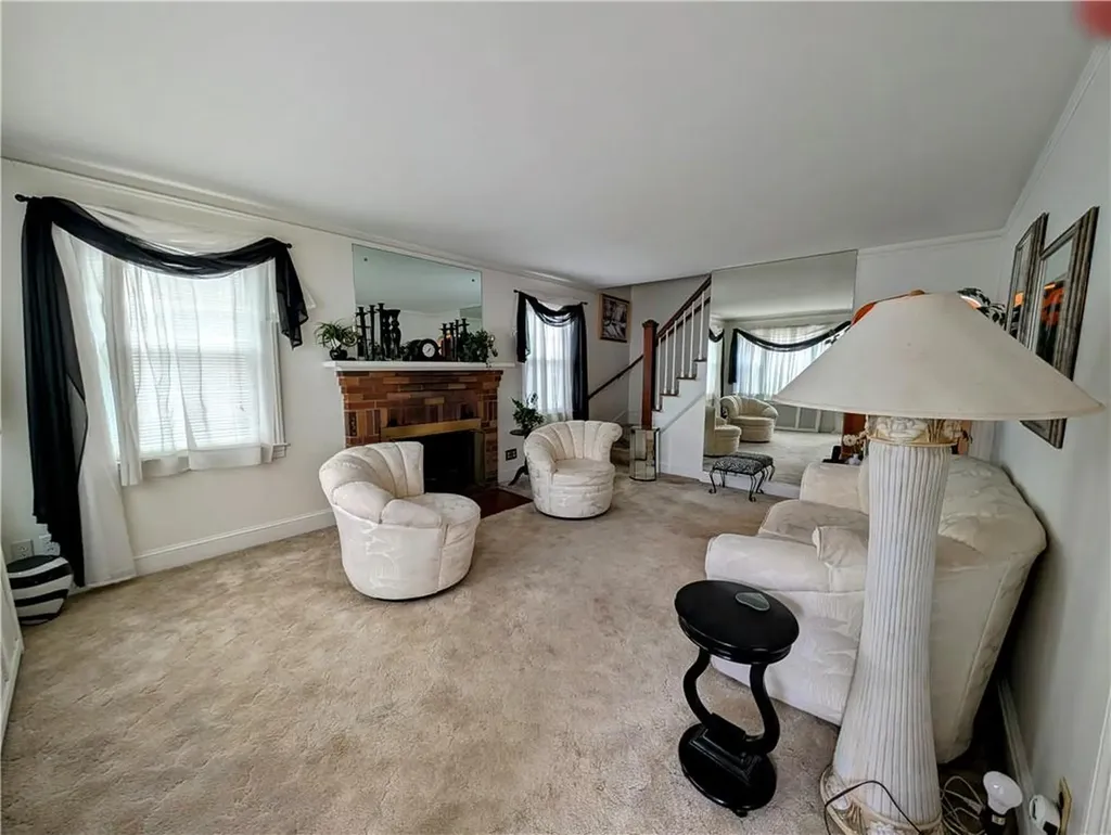 152 Sandringham Avenue Providence RI 02908