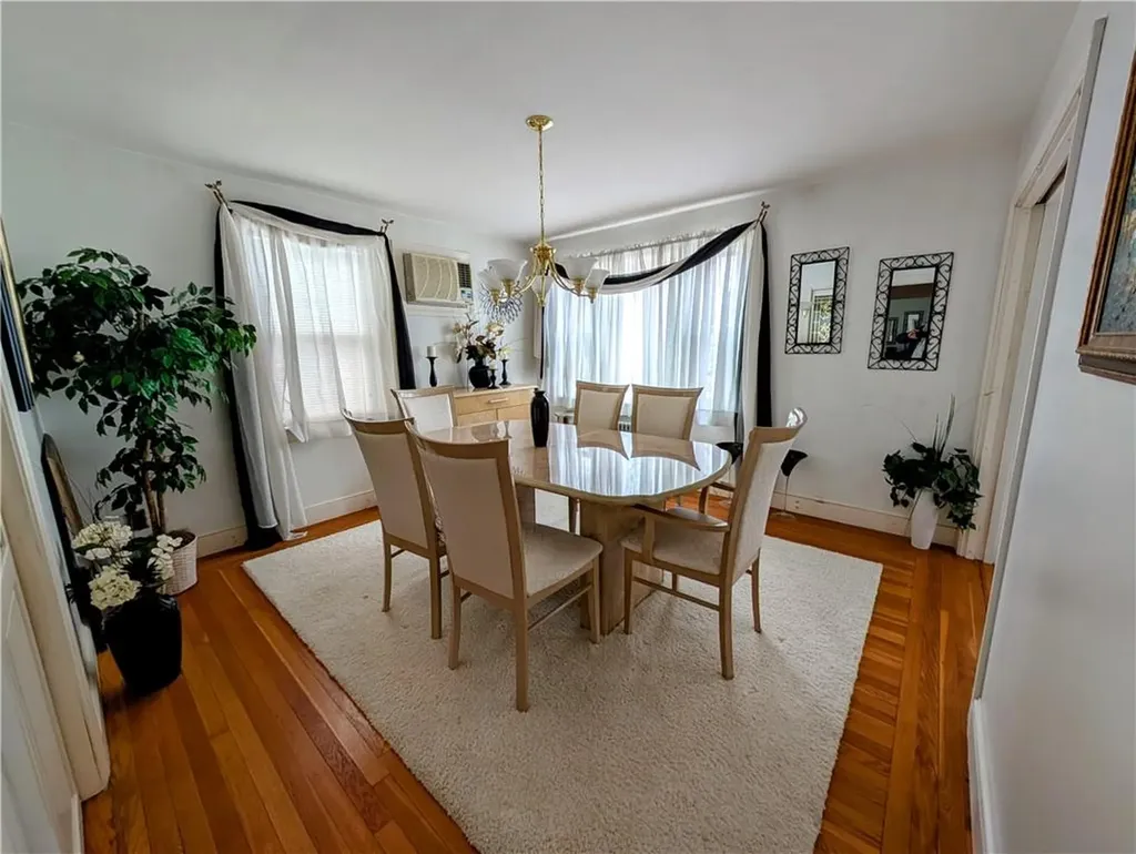 152 Sandringham Avenue Providence RI 02908