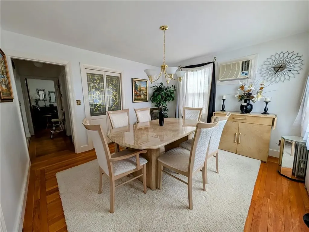 152 Sandringham Avenue Providence RI 02908