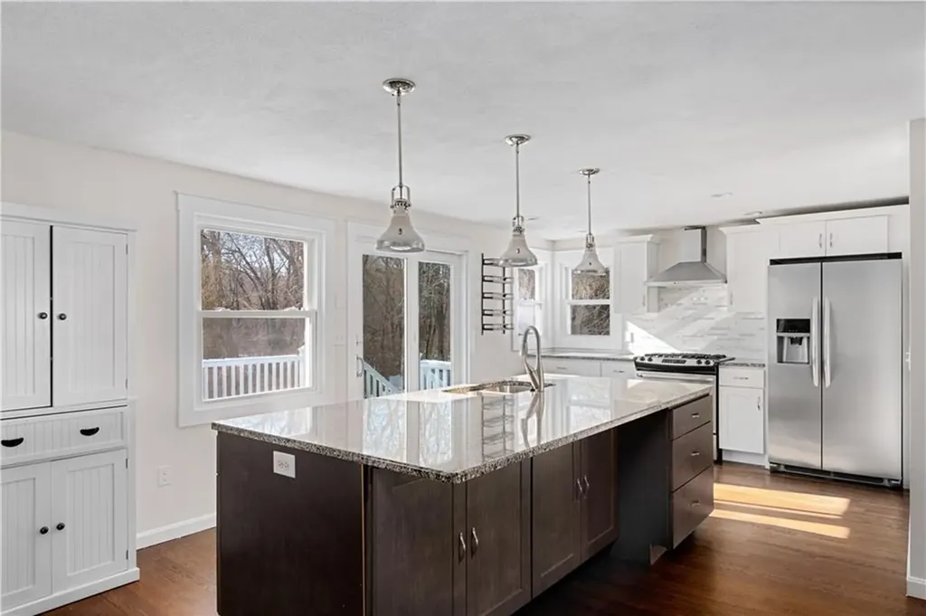 188 Brookwood Road Warwick RI 02889