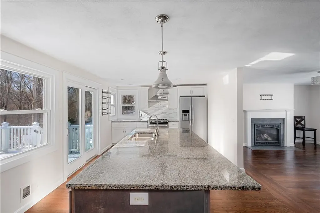 188 Brookwood Road Warwick RI 02889