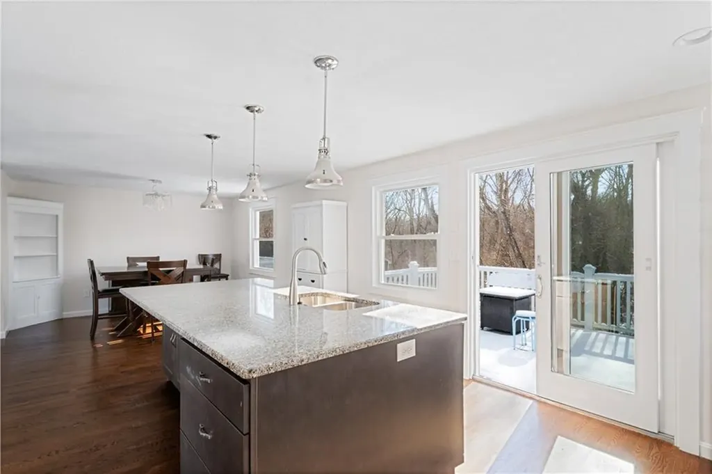188 Brookwood Road Warwick RI 02889