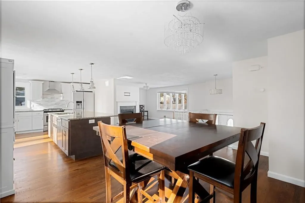 188 Brookwood Road Warwick RI 02889