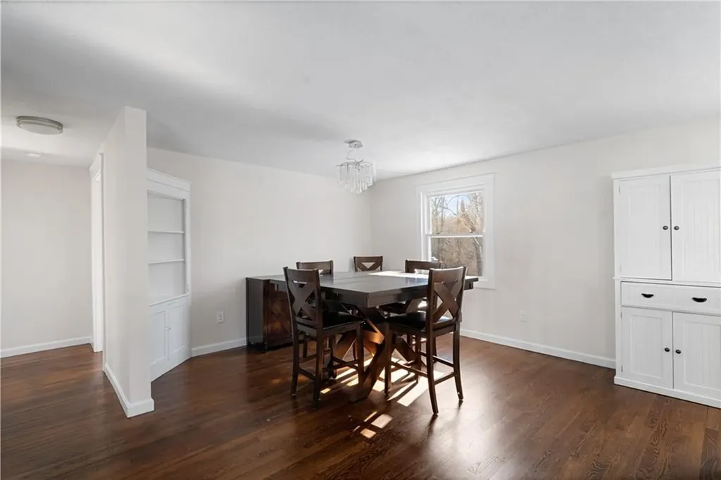 188 Brookwood Road Warwick RI 02889