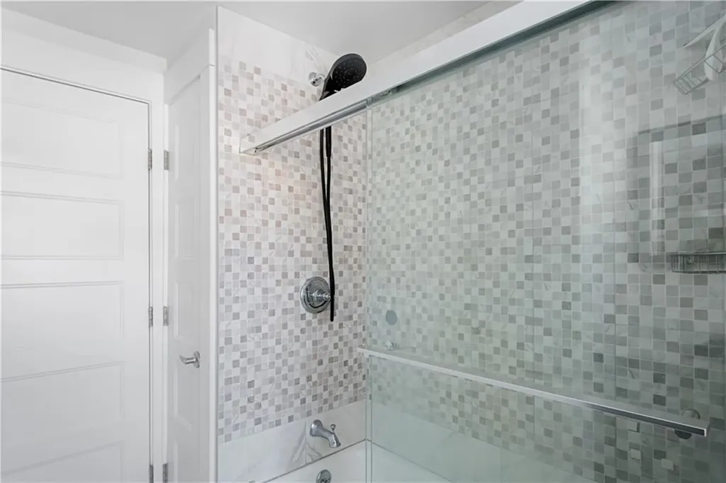 188 Brookwood Road Warwick RI 02889