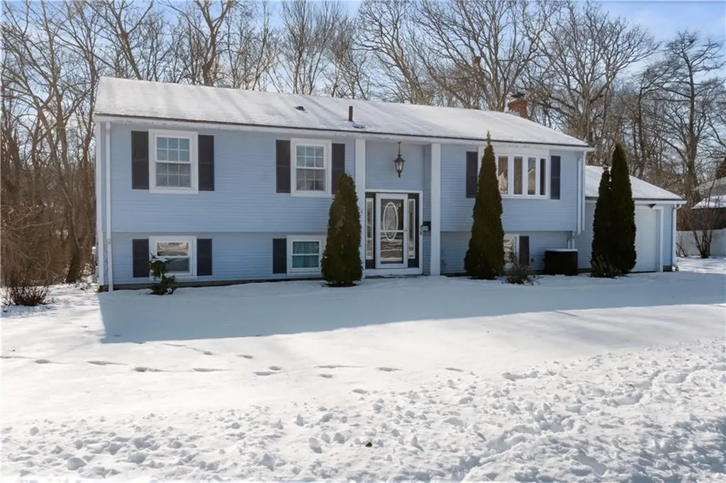 188 Brookwood Road Warwick RI 02889