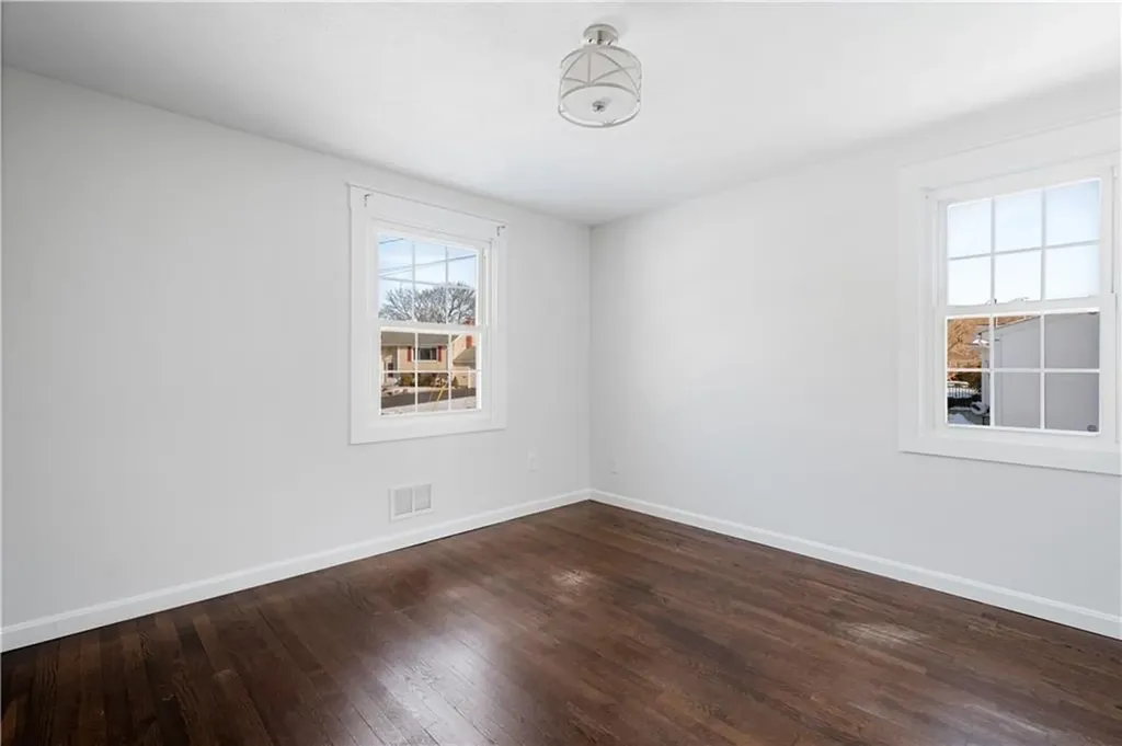 188 Brookwood Road Warwick RI 02889