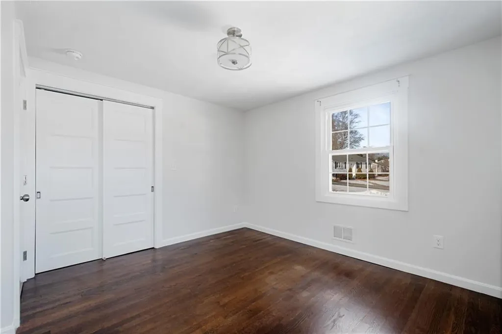 188 Brookwood Road Warwick RI 02889