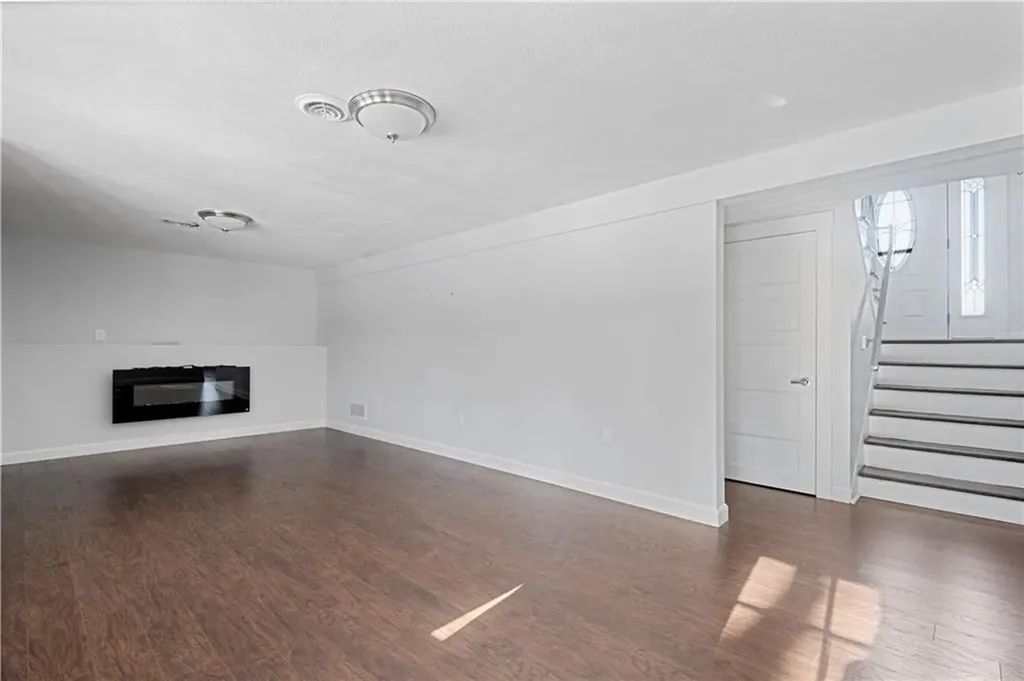 188 Brookwood Road Warwick RI 02889