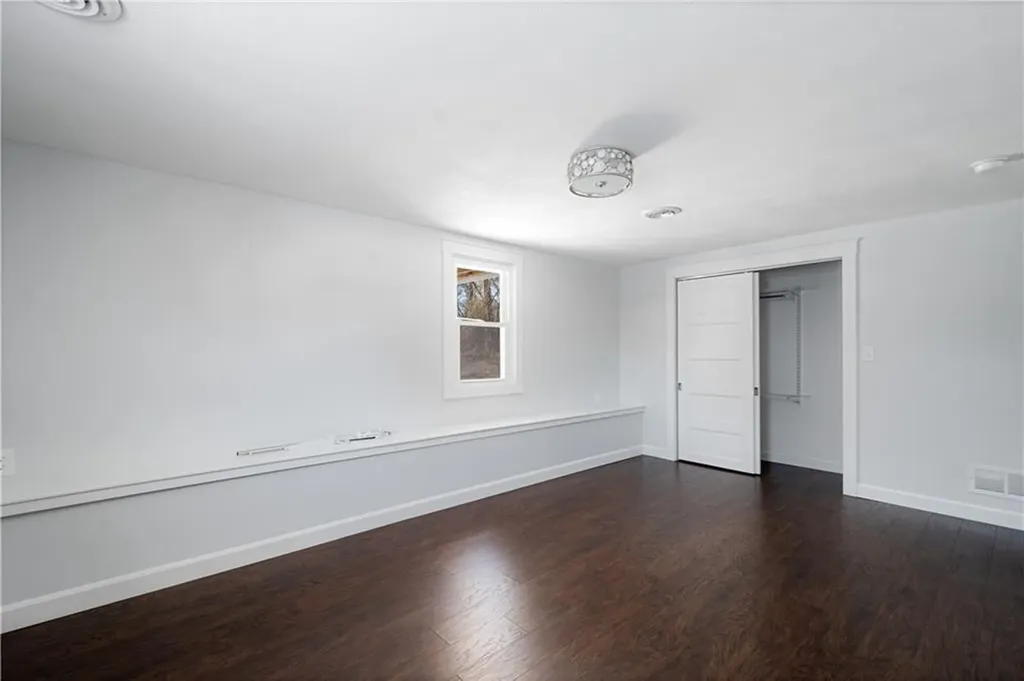 188 Brookwood Road Warwick RI 02889