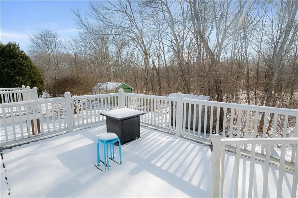 188 Brookwood Road Warwick RI 02889
