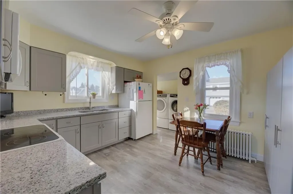 40 Draper Avenue Middletown RI 02842