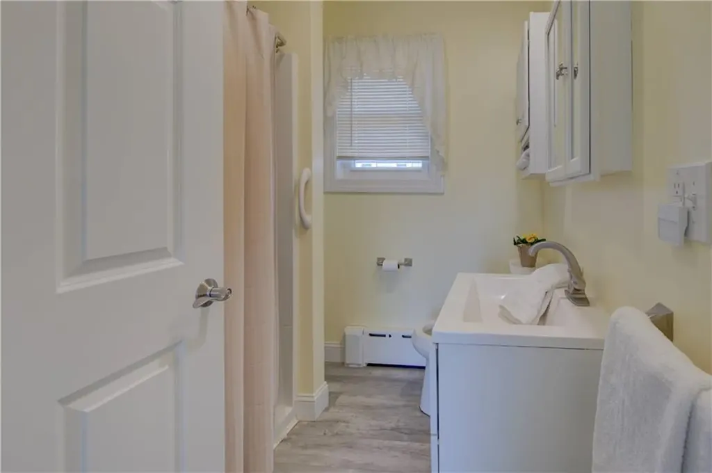 40 Draper Avenue Middletown RI 02842