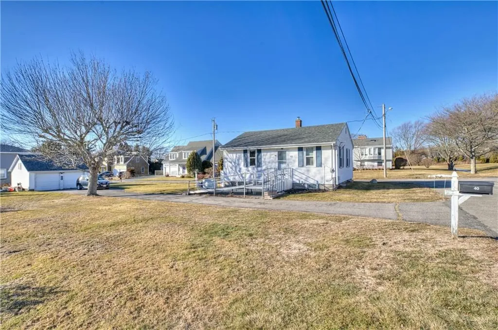 40 Draper Avenue Middletown RI 02842