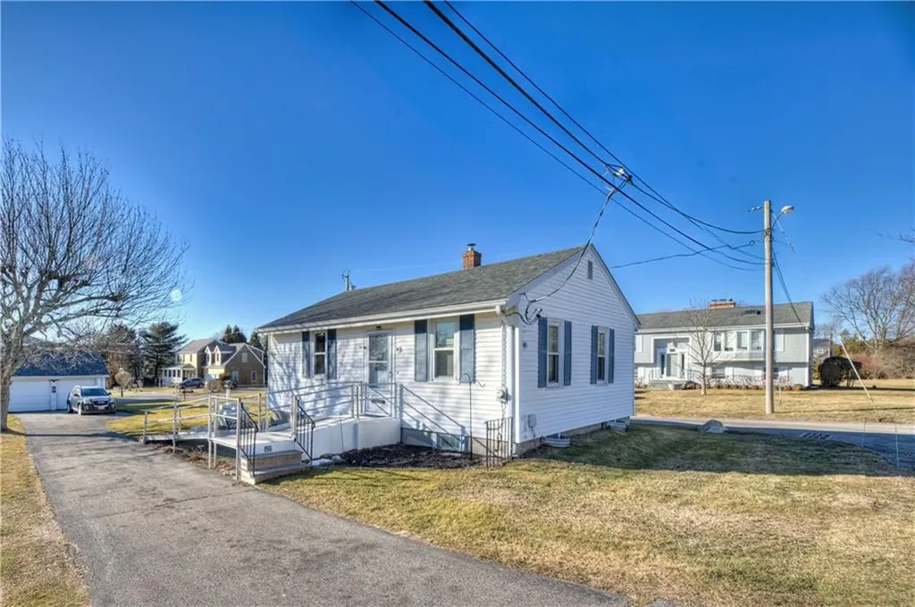 40 Draper Avenue Middletown RI 02842