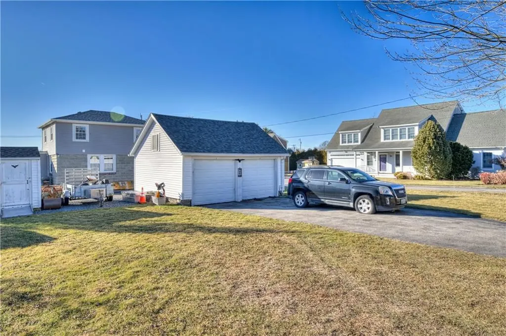 40 Draper Avenue Middletown RI 02842