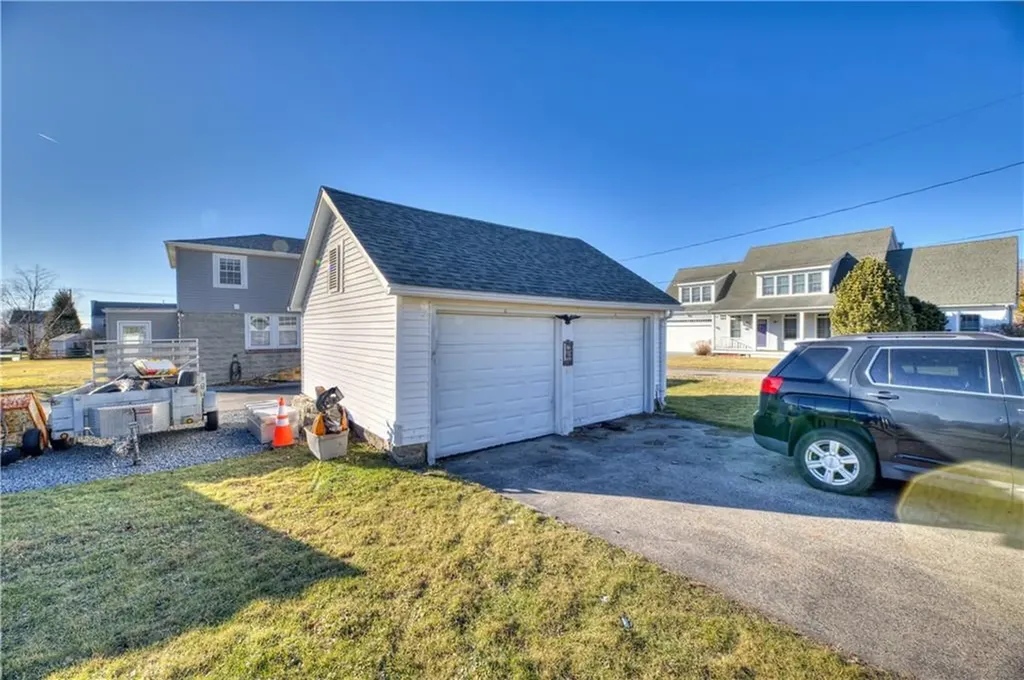 40 Draper Avenue Middletown RI 02842