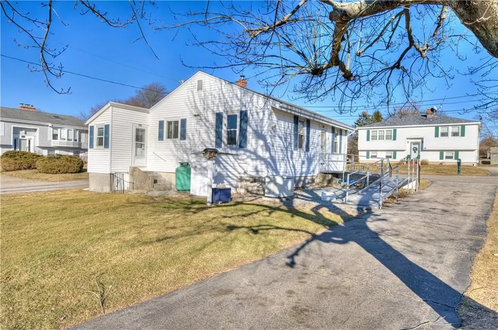 40 Draper Avenue Middletown RI 02842