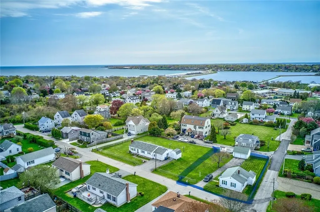 40 Draper Avenue Middletown RI 02842