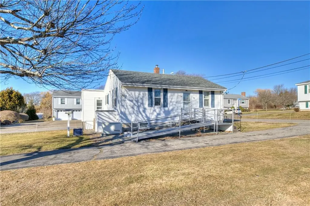 40 Draper Avenue Middletown RI 02842